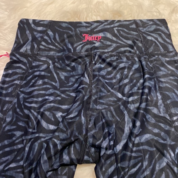 Juicy Couture Sport Black Print Capri Cropped Athletic Leggings Size Small NWT - Picture 6 of 7